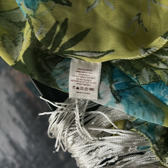 Do everything in love Floral Kimono/swim cover up with Fringe - Picture 9 of 10